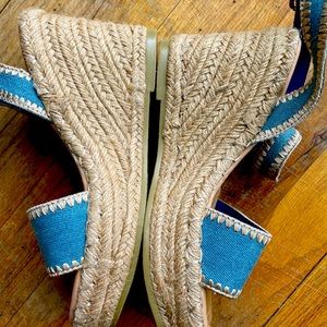 Size 6M, wedge sandals by Matisse.